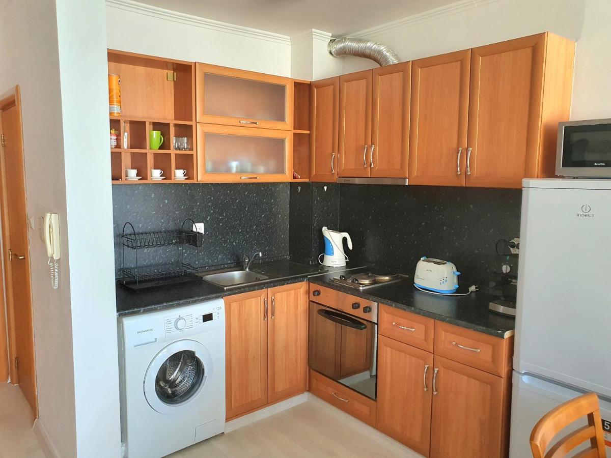 Sveti Vlas Marina Beach Apartment - Vega Village Esterno foto